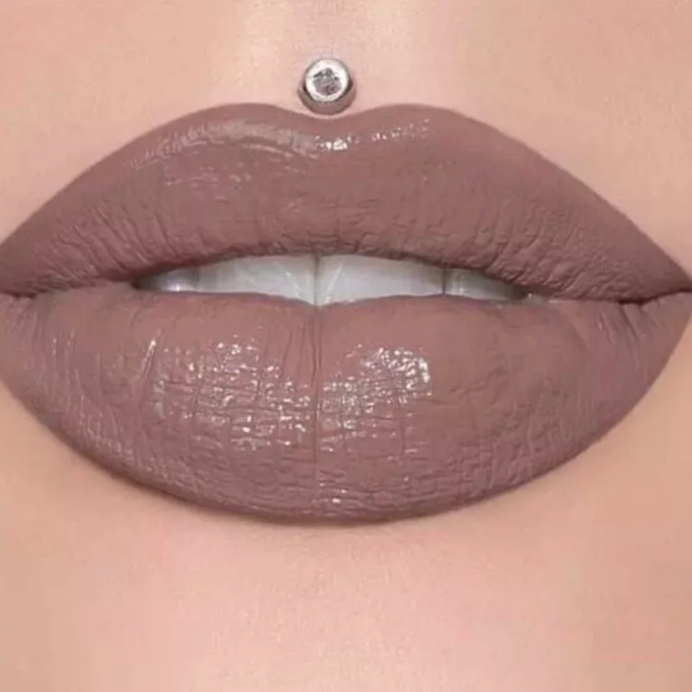 Jeffree Star Supreme‎ Lip Gloss Tea Bag Nude Brown